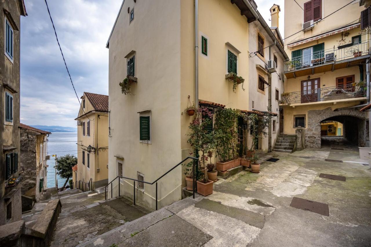 Studio Apartment Kos**** Opatija Exterior foto